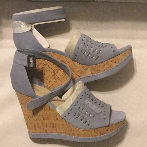 Heeled wedge sandals - Picture 3 of 4